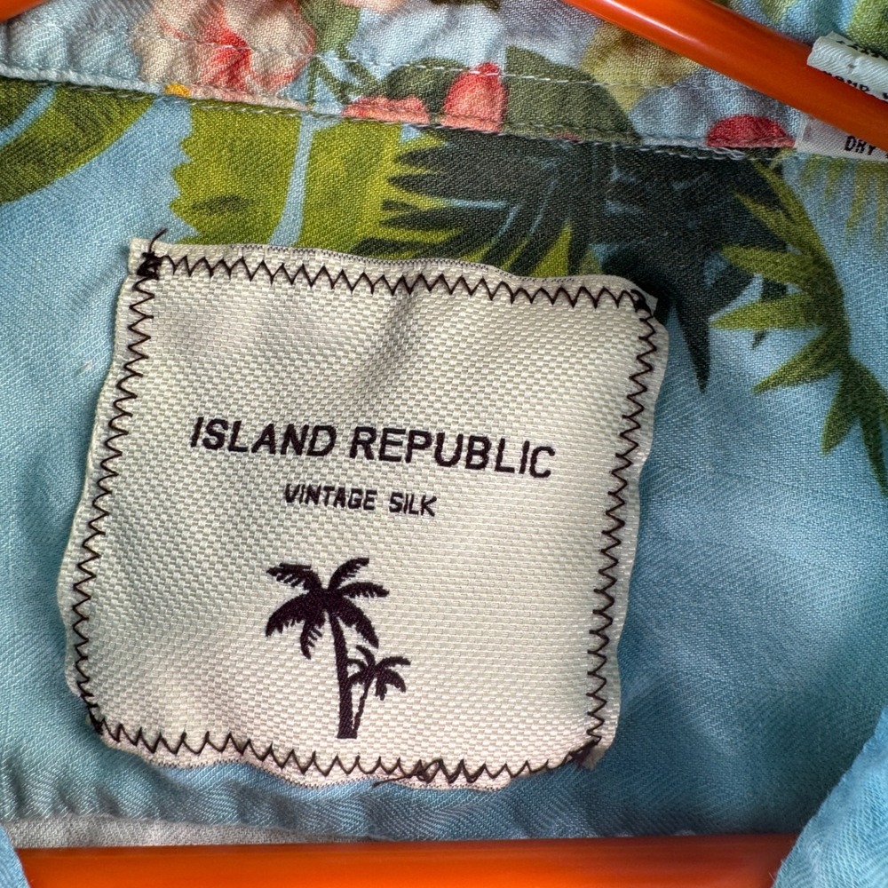 Island Republic Mens XXL Blue Silk Blend Tropical Hibiscus Palm Aloha Camp Shirt - Picture 2 of 6